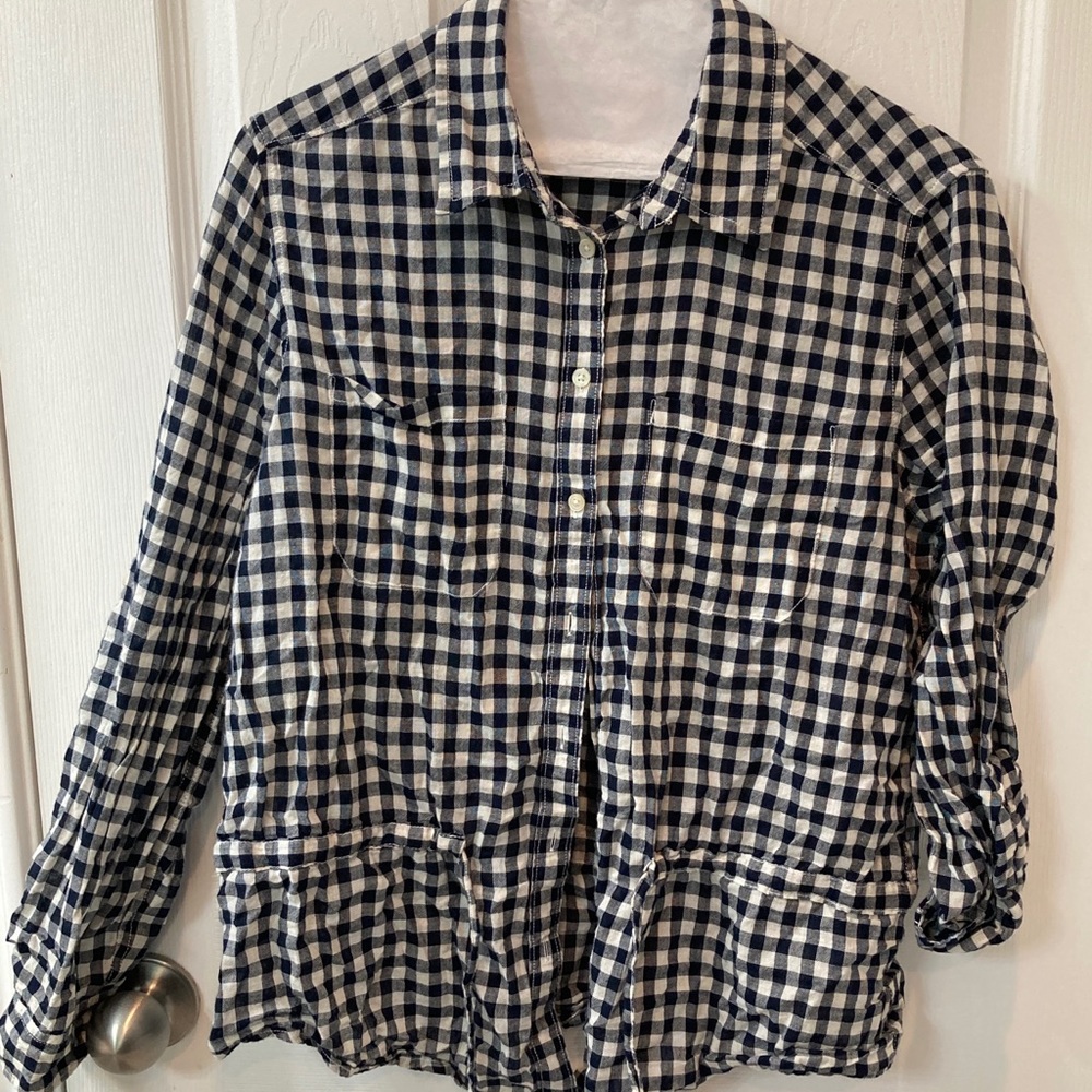 Cool Black and white button down shirt